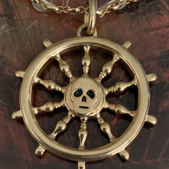 Disney Pirates Of The Caribbean Necklace - Picture 2 of 7